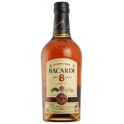 Bacardi 8 Ani 0.7l
