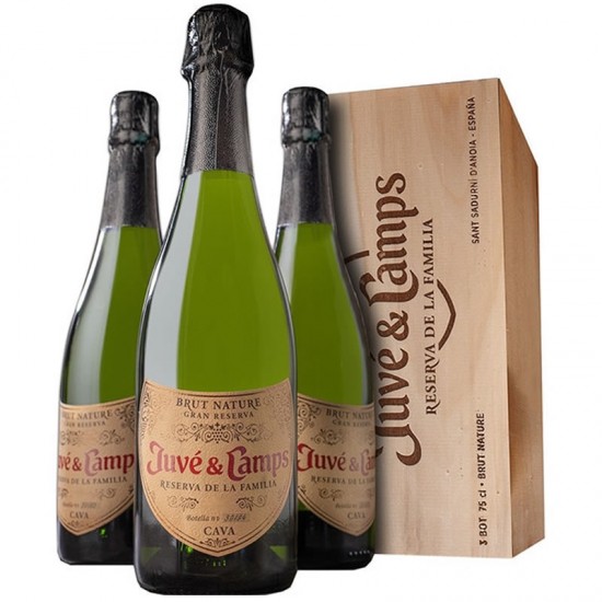 Juve & Camps Reserva De La Familia Gran Reserva Brut Nature Gift Box 3 x 0.75L