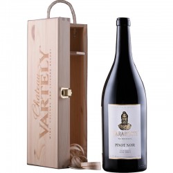 Chateau Vartely Taraboste Pinot Noir Magnum Wood Gift Box 1.5l